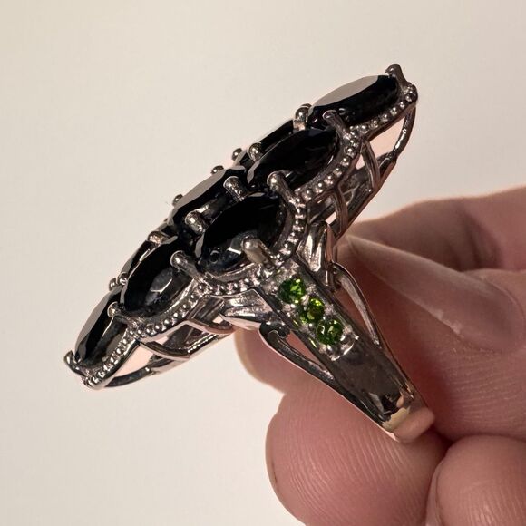 Vintage 925 Sterling Silver Black Spinel Cluster Ring STS Green Accents Sz 6.75 - Picture 5 of 9